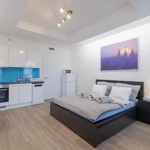 Apartament Bright Studio, 10min Centre, Free Parking, Praga